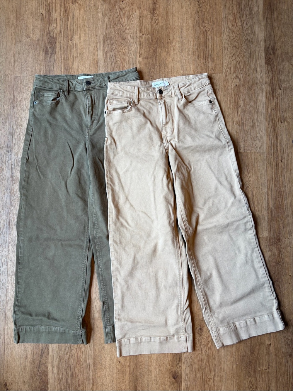Carly Jeans Los Angeles Lot of 2 Cropped Wide Leg Jeans Size 5